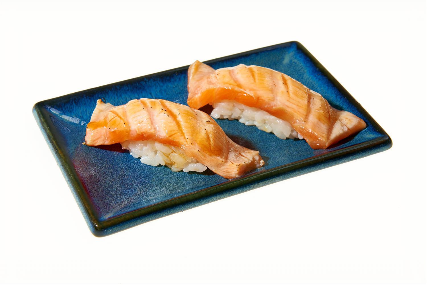 Nigiri salmón flambeado x2